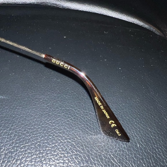 Gucci Sunglasses - Unisex - Picture 6 of 6